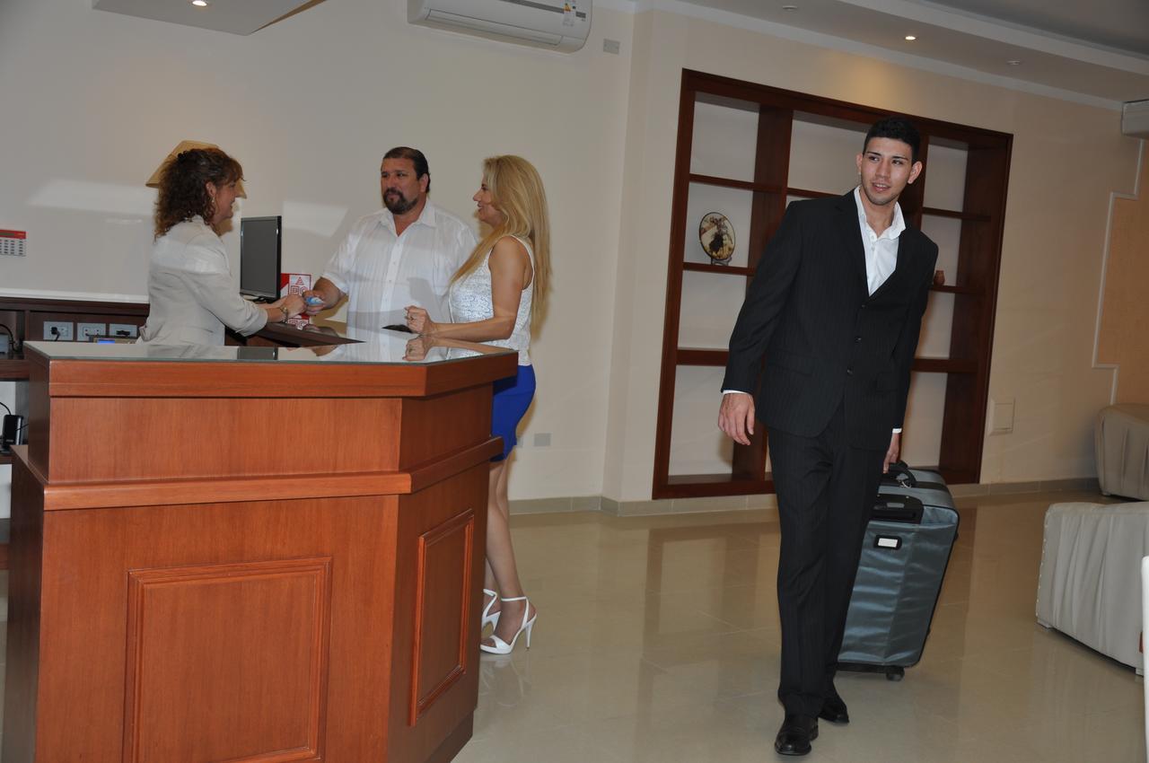Realnoa Hotel Tartagal 外观 照片