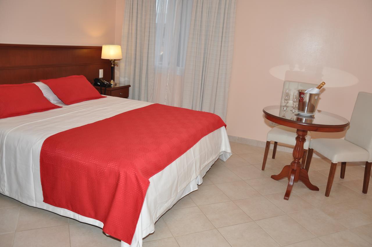 Realnoa Hotel Tartagal 外观 照片